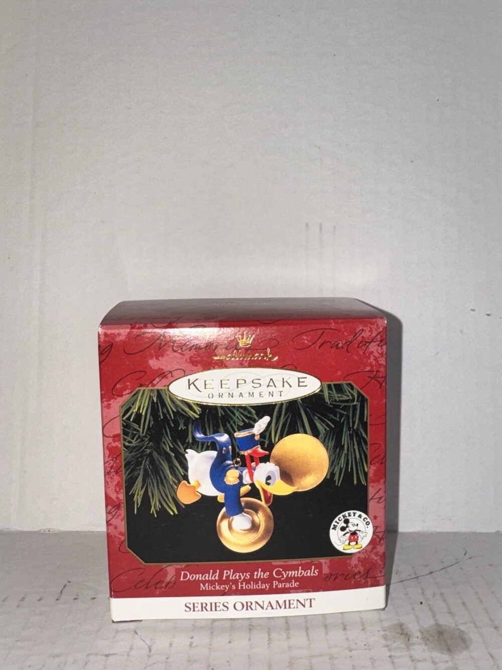 (B3)1999 Hallmark Keepsake Donald Plays Cymbals Ornament Mickey's Holiday Parade